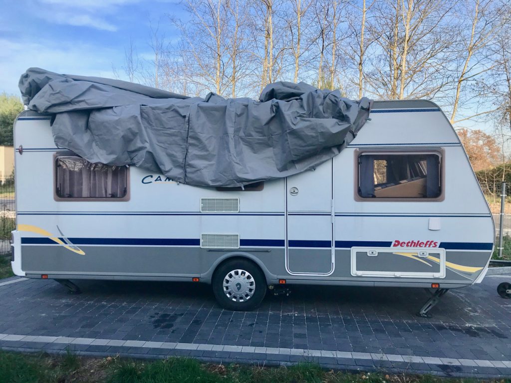 pokrowien na przyczepe kempingowa