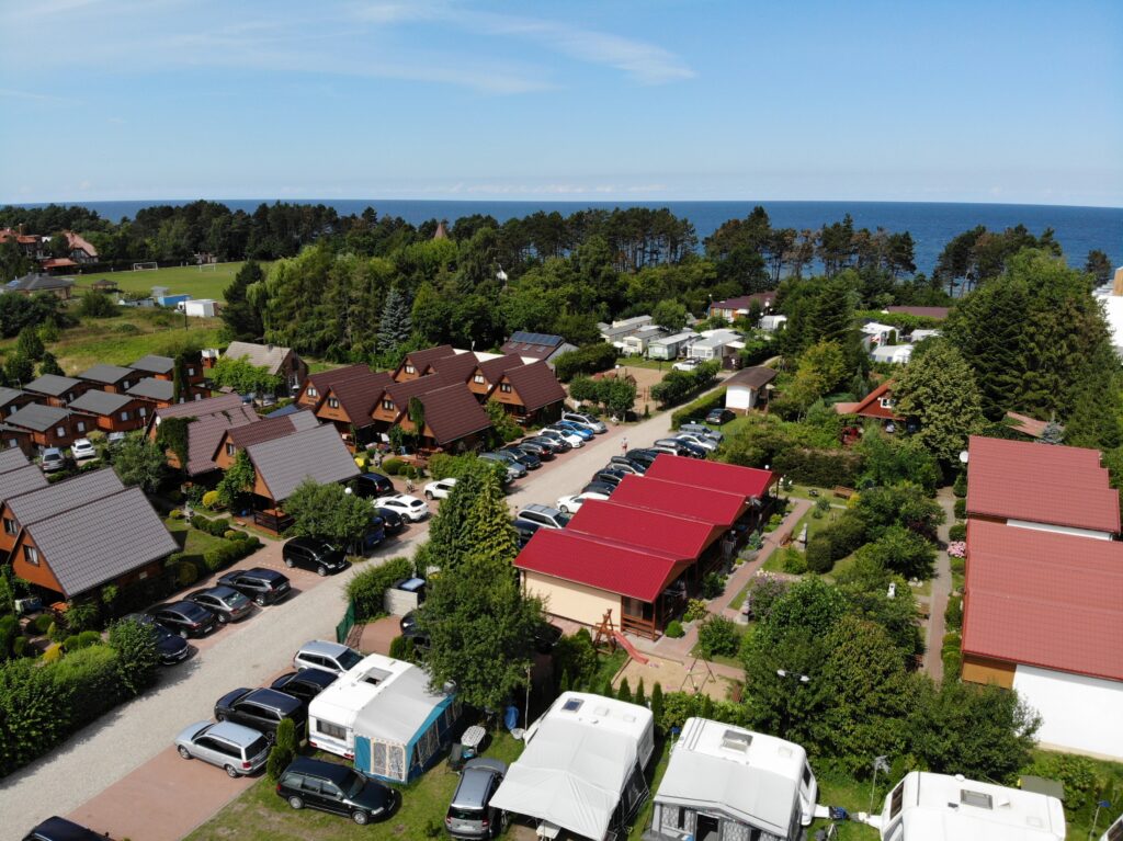 pole namiotowe w Alfa Klif Gaski Baltic Sea Resort kemping parking widok z gory