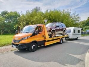 holowanie przyczepy kempingowej przeboje na wakacje