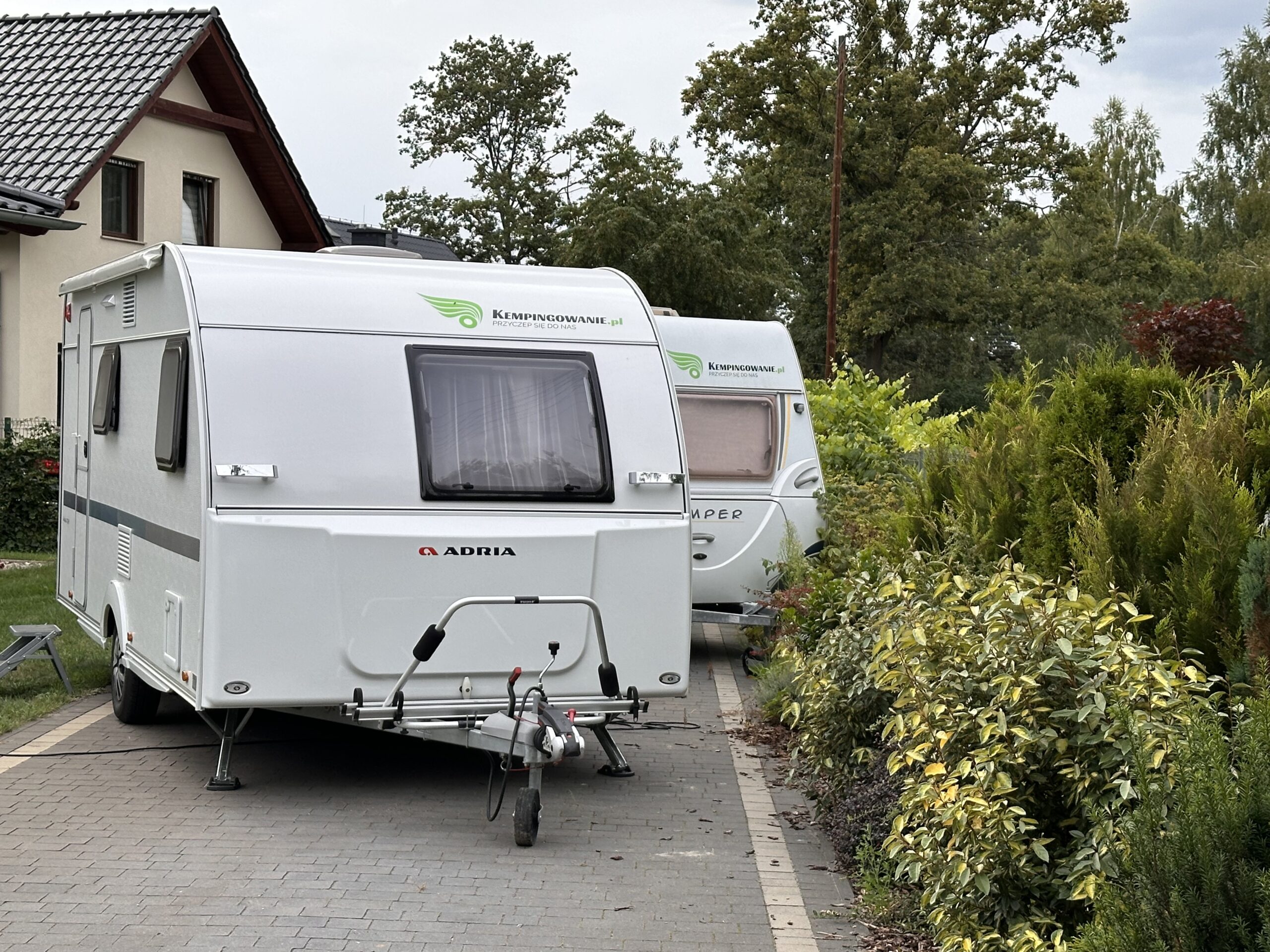 wystartowalismy z wynajmowaniem przyczepy kempingowej