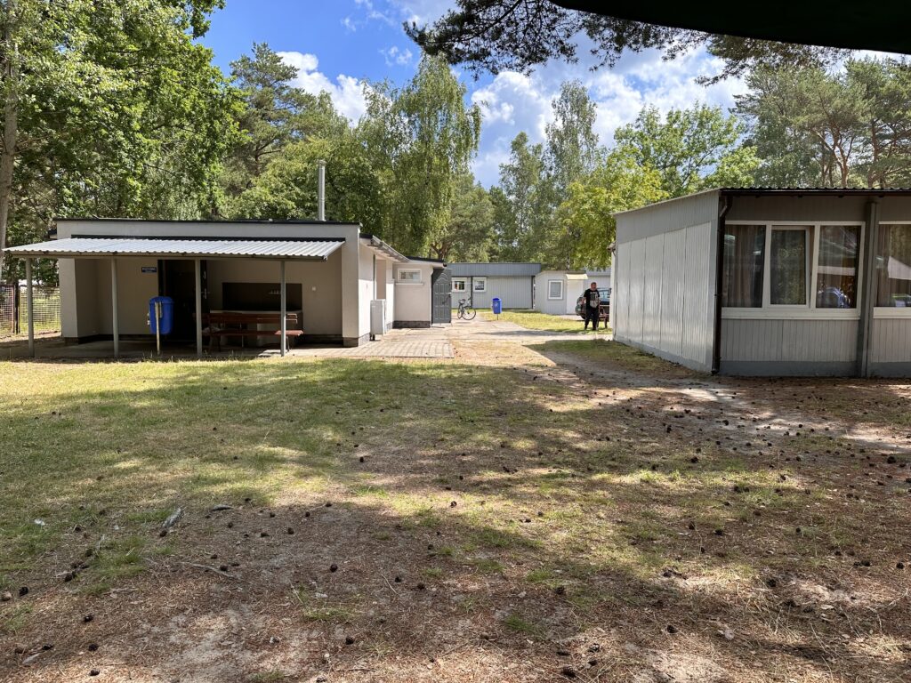 domki i kuchnia na campingu biala mewae