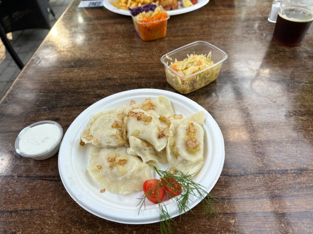 pirat w osadzie bar pierogi