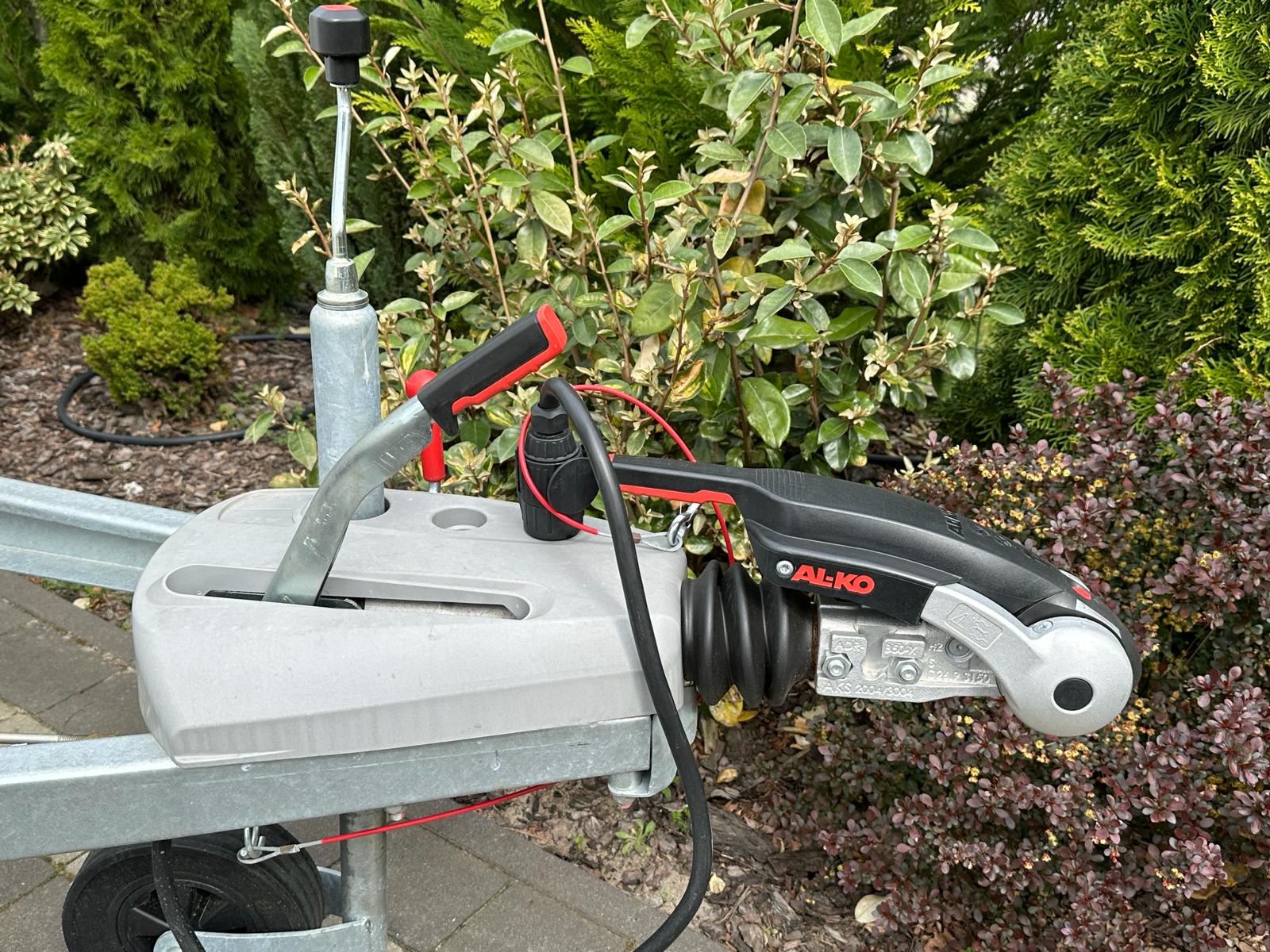 Zaczep AL-KO przyczepy Adria Aviva 472 PK