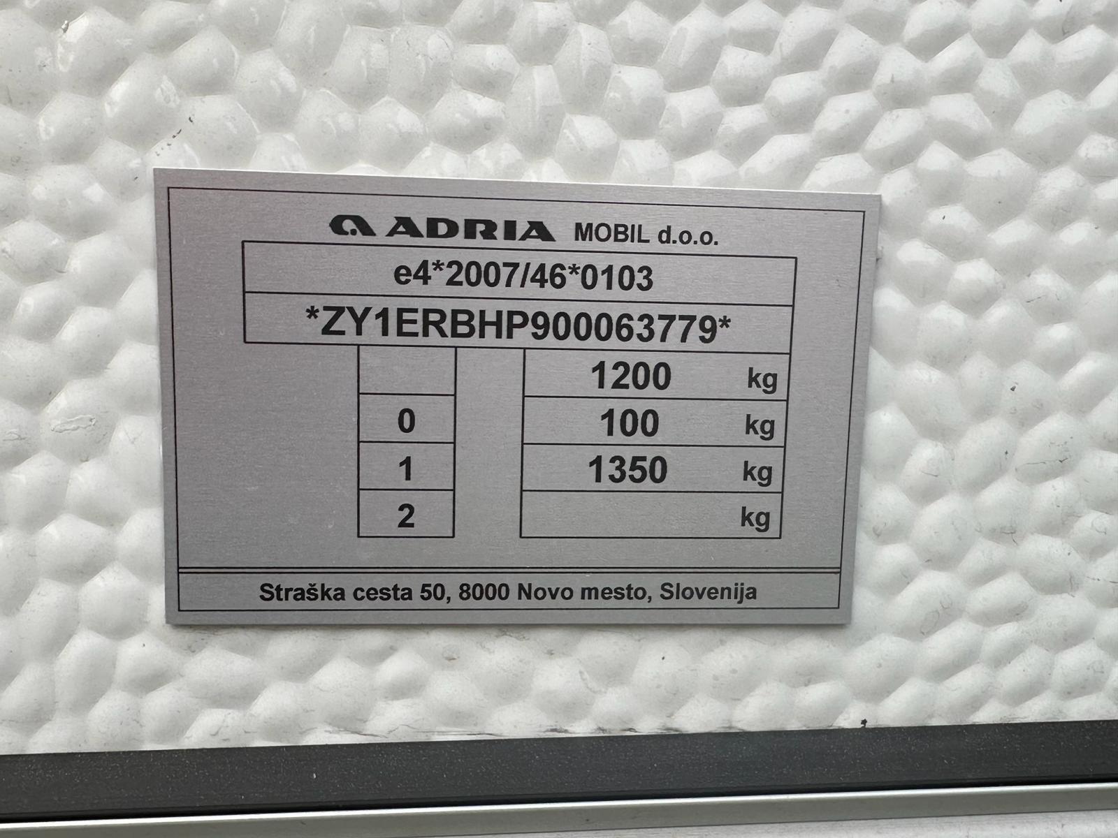 Tabliczka homologacyjna przyczepy Adria Aviva