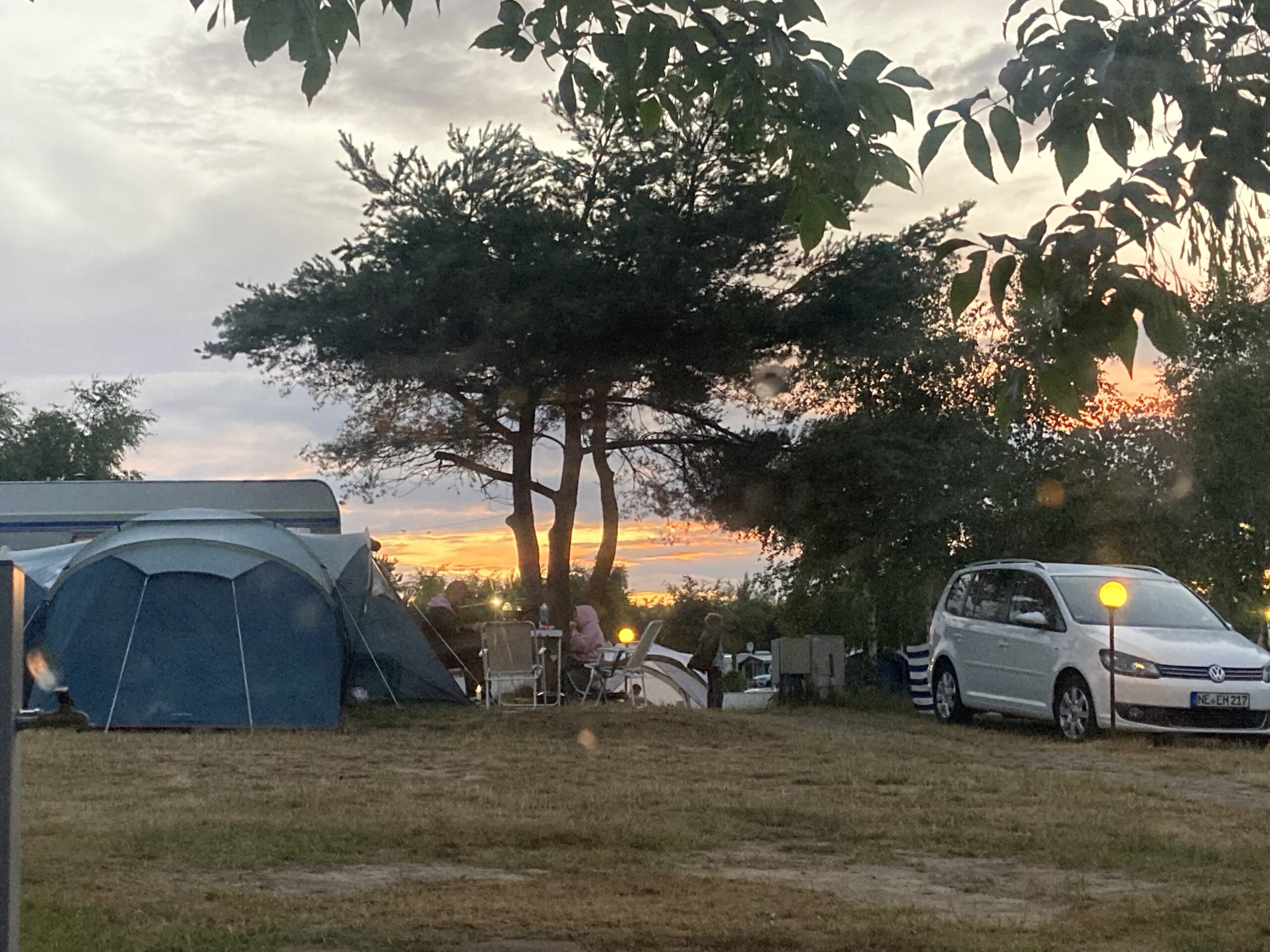 spokojny wieczor na alexa camping