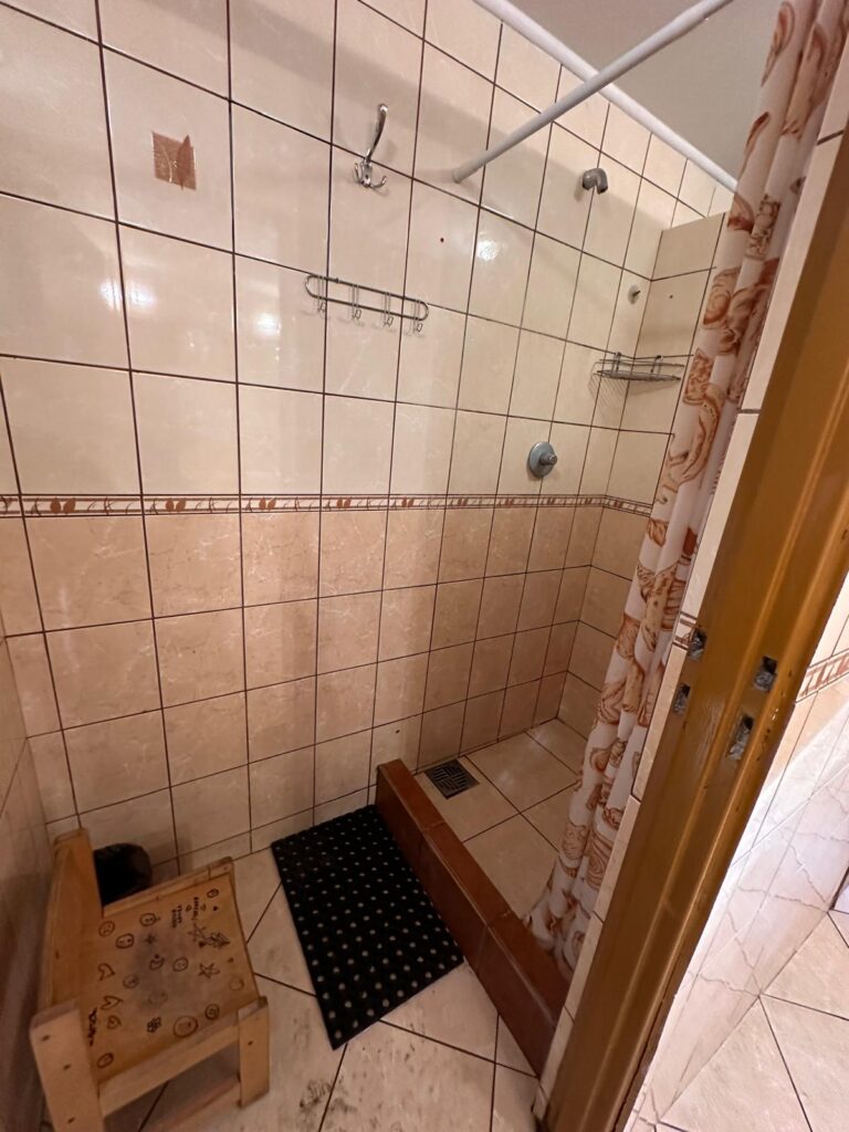 prysznice w toalecie damskije w zacisze w ustce sanitariaty damskie