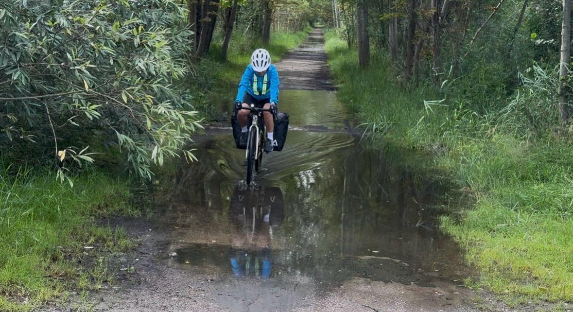 kałuże po ogromnej ulewie